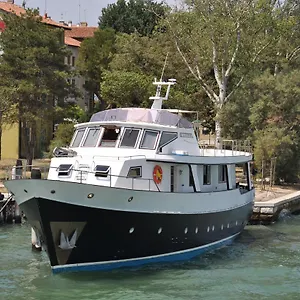 Yacht Fortebraccio Bateau-hôtel
